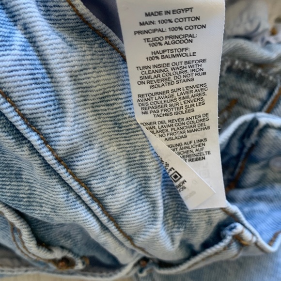 ASOS‎ High Rise ‘Mom’ Raw Hem Ankle Jean Size 26 buttons fly light wash - Picture 10 of 13